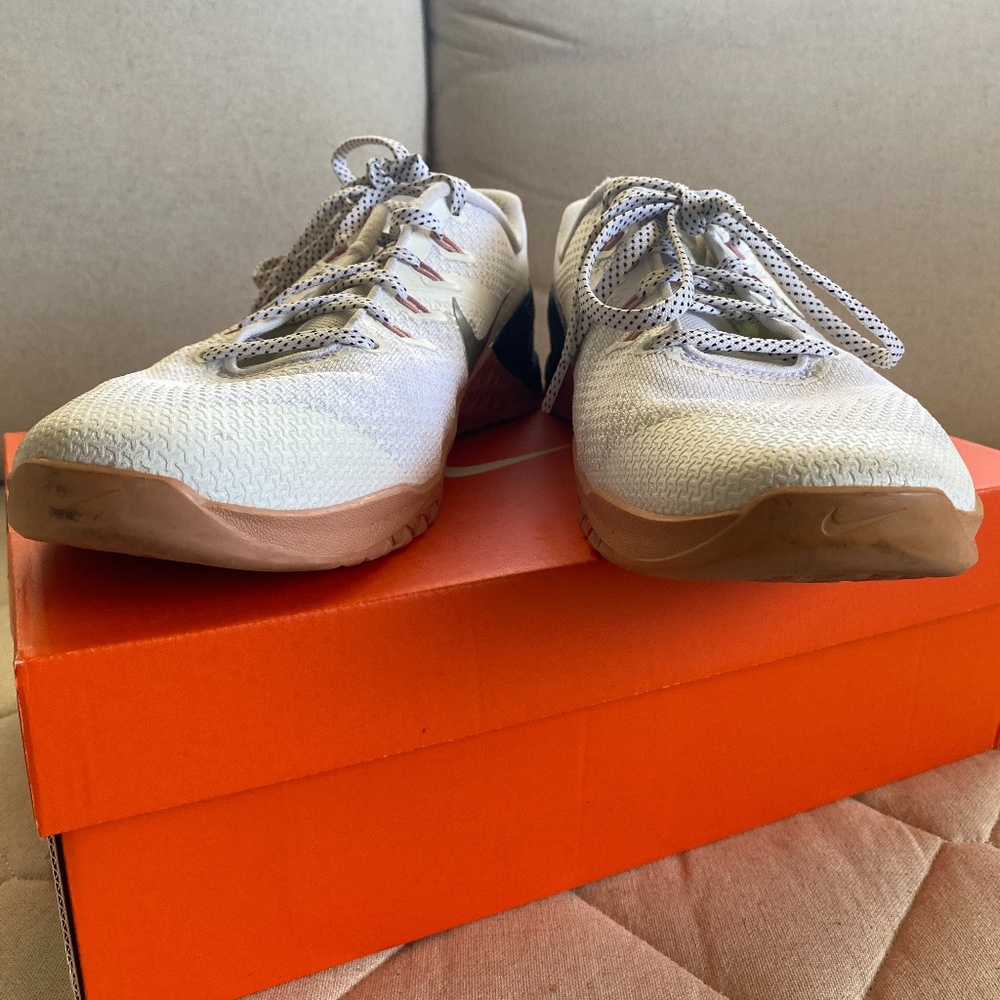 Nike Metcon 4 - Pink / Black